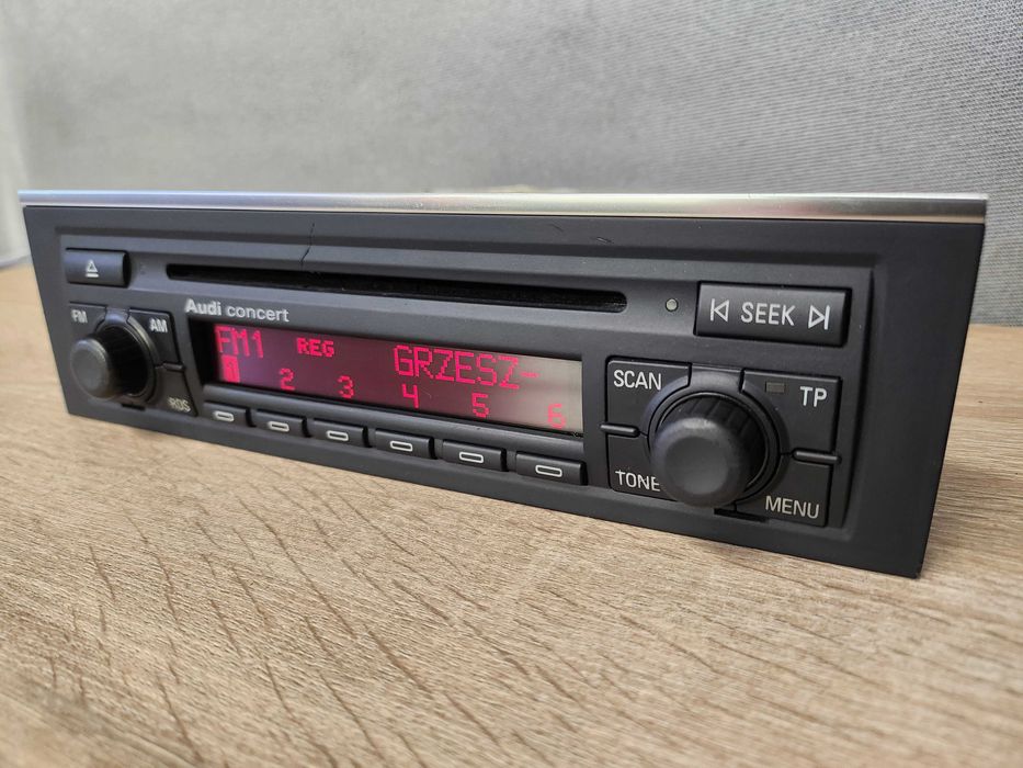 Radio samochodowe Audi Concert II CD A4 B6 / b7 + Kod bardzo Zadbane