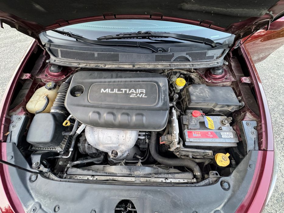 Продаю своє авто Dodge Dart 2.4L SXT 2014 р.