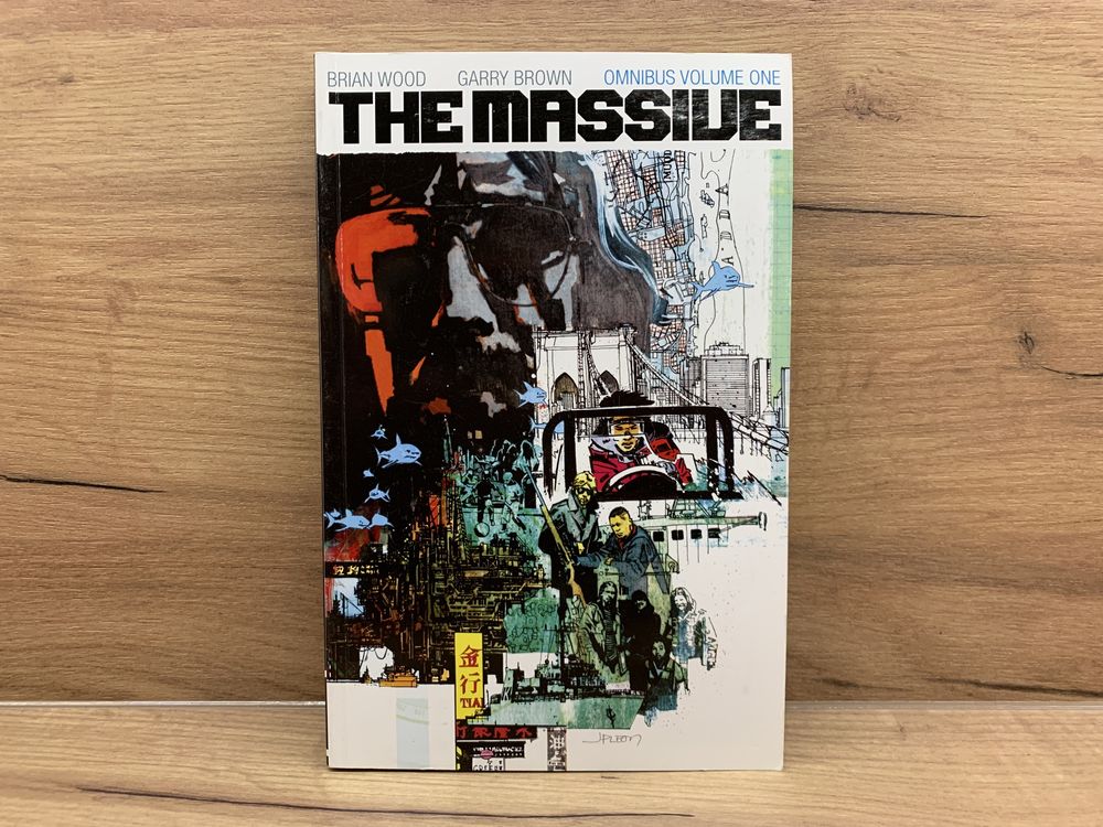 The Massive Omnibus Volume One Dark Horse ang eng