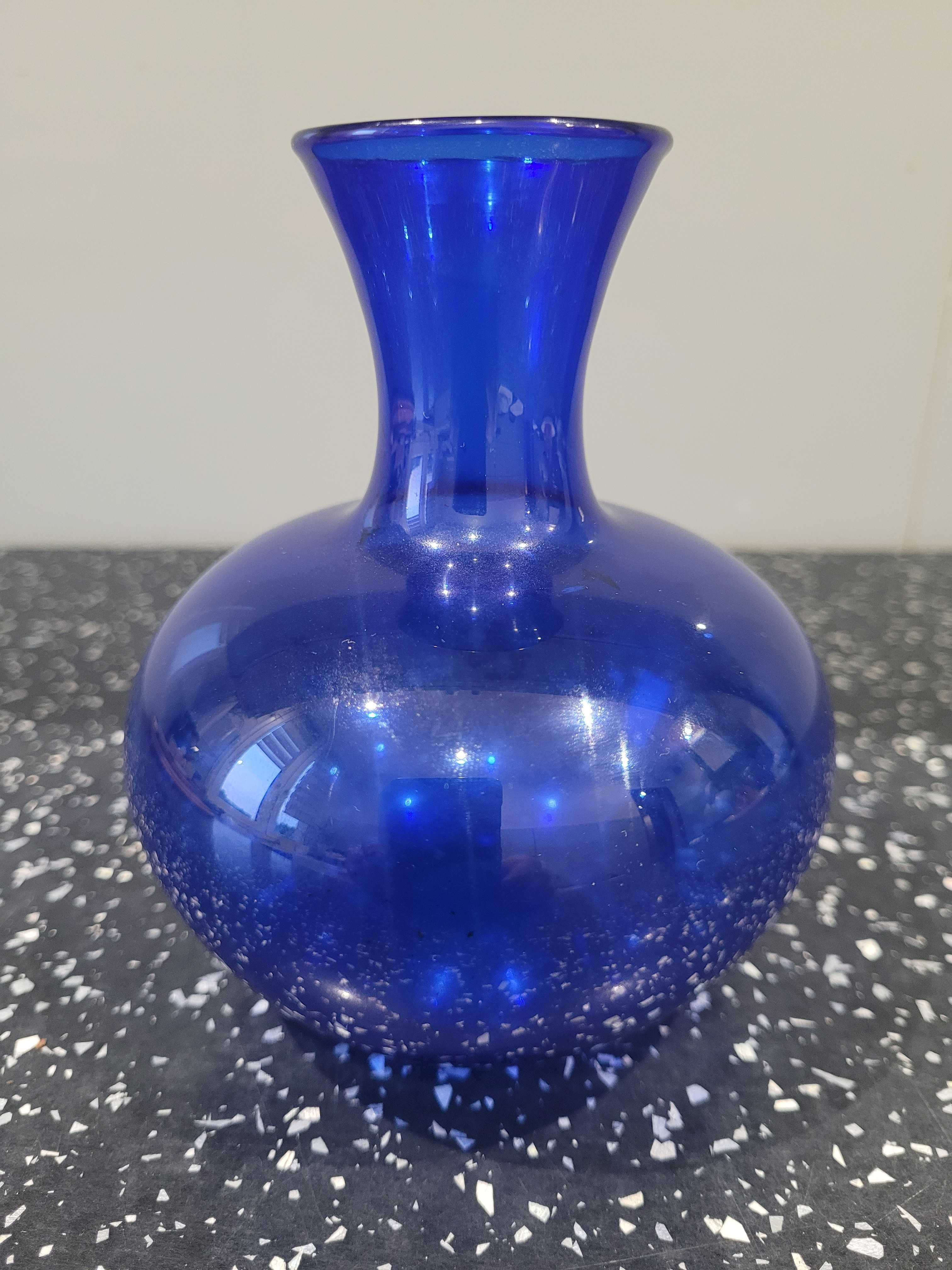 Wazon -szkło kobaltowe