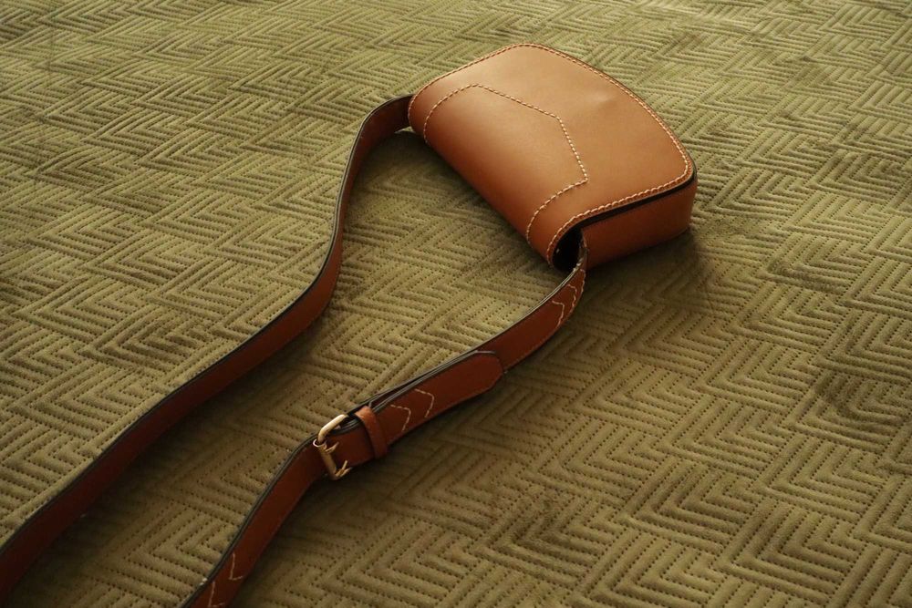 Carteira pequena camel