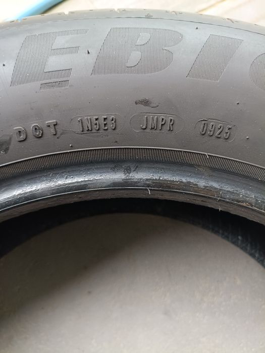 Opony prawie nowe Dębica i Continental