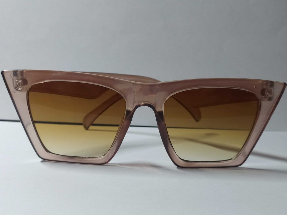 Сонцезахисні окуляри