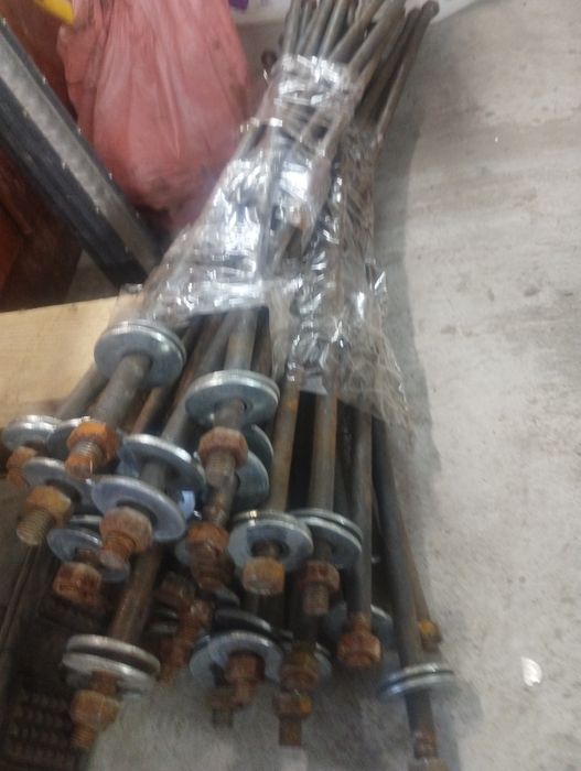 Продам шпильки  продам