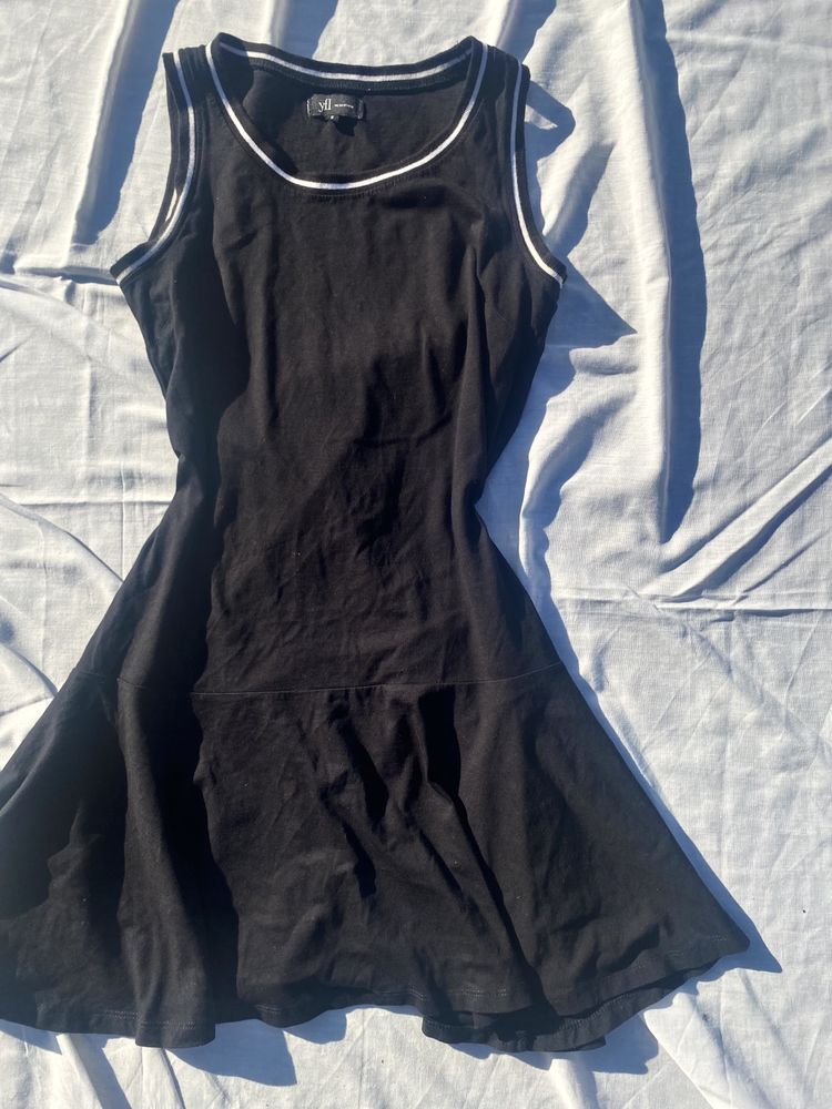 Czarna sukienka sportowa S 36 reserved dziewczęca