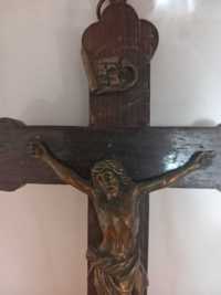 Crucifixo antigo castanho escuro