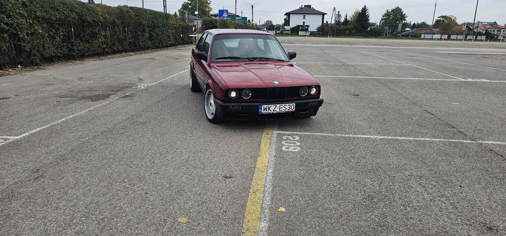 Bmw e30  2.5  490km