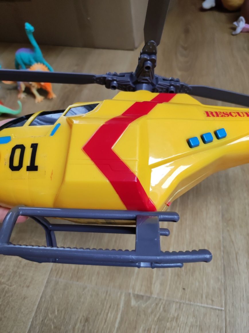 Helikopter na baterie dziala