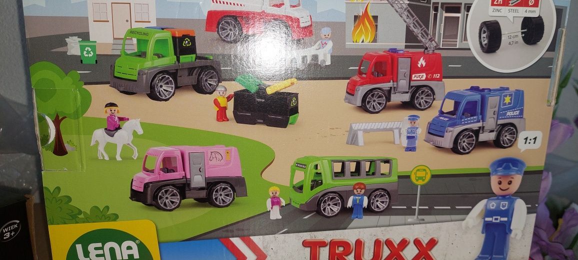 Samochód Policja pojazd LENA TRUXX + figurka policjant, +2 latka