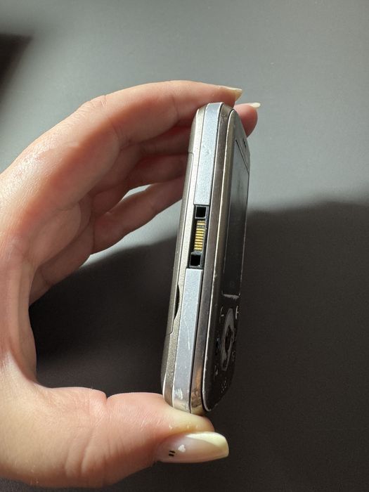 Телефон Sony Ericsson W395