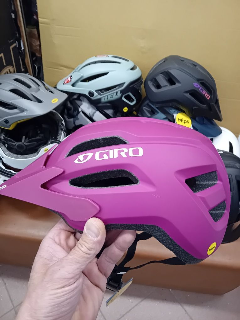 Kask rowerowy Giro Fixture II Y mips