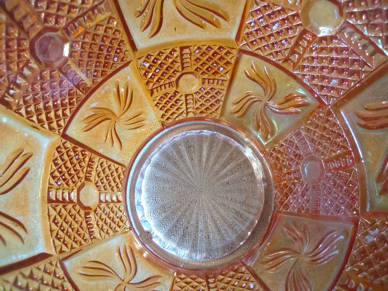 Szkło carnival glass bomboniera art deco cukiernica Hortensja kolekcja