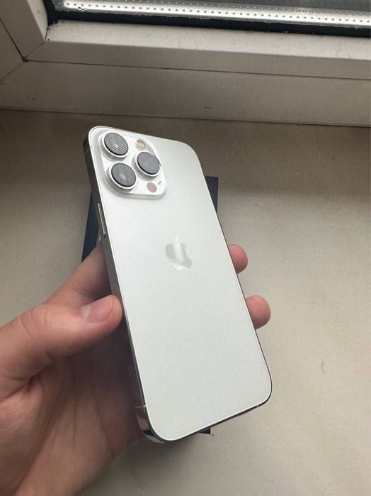Продам айфон 13 про