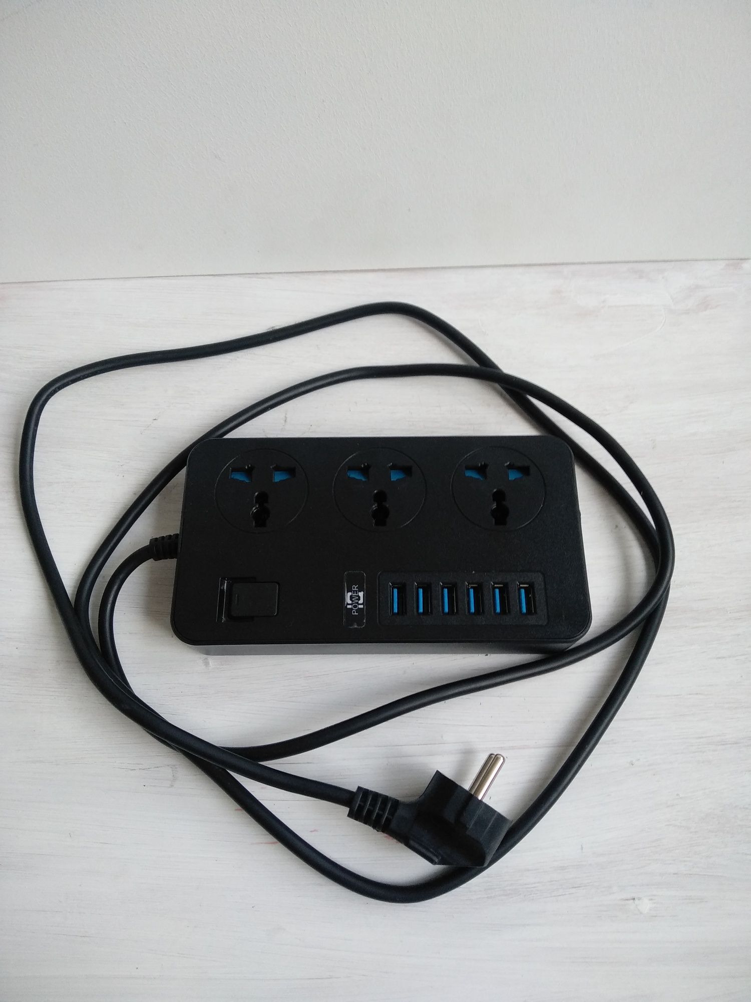 Мережевий подовжувач з зарядкою USB type-C