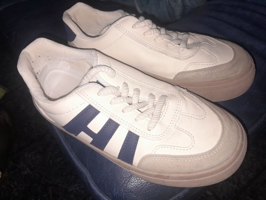 Vendo 2 pares de tenis crianca nr.37 inisexo 10€