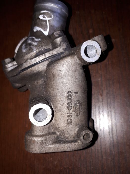 Корпус термостата Nissan primera ниссан примера SR20 бензин