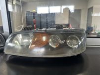Farol /ótica direita /esquerda Fiat Punto ano 2003
