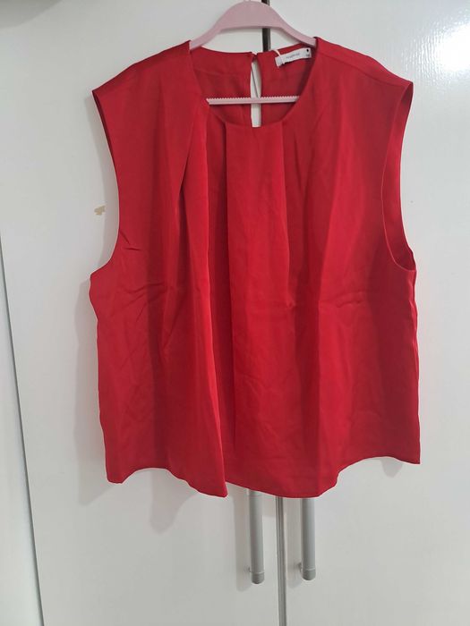 Bluzka czerwona bez rękawów