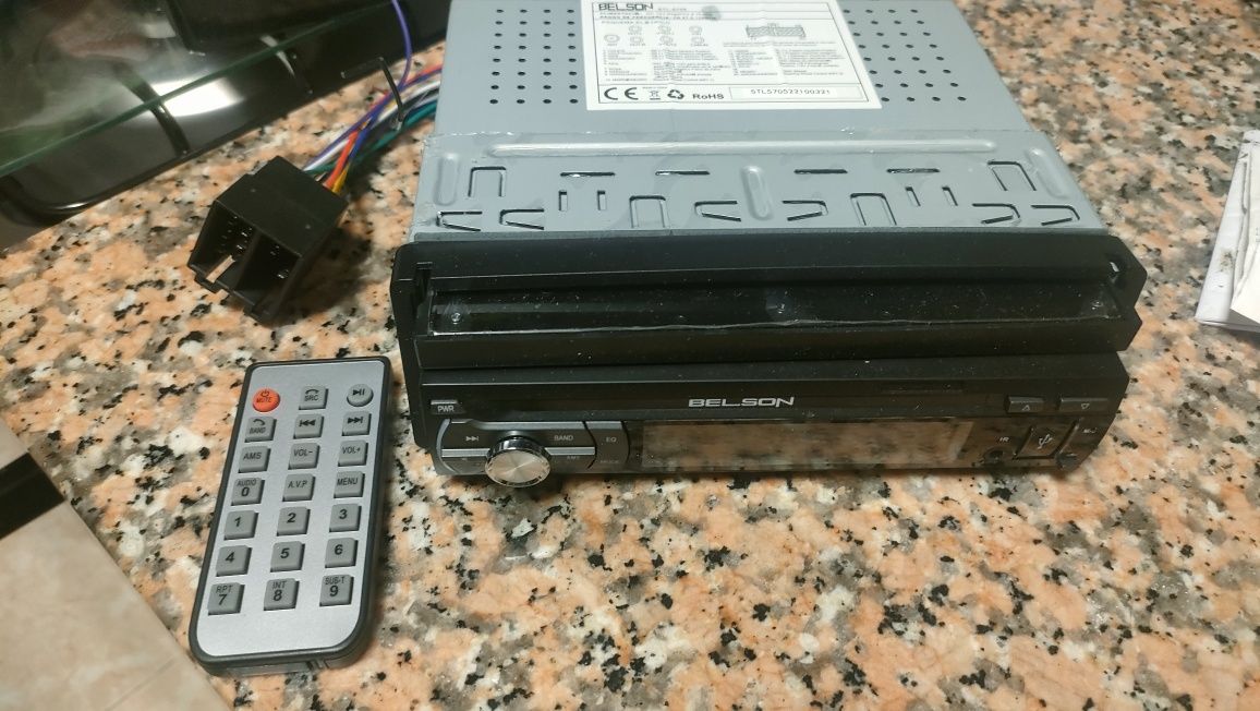 1 DIN 7" auto radio