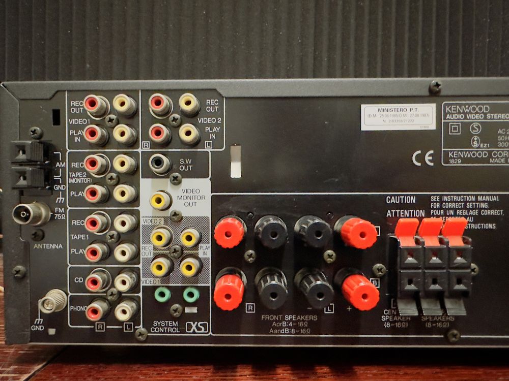 Amplituner Kenwood KR-V7070