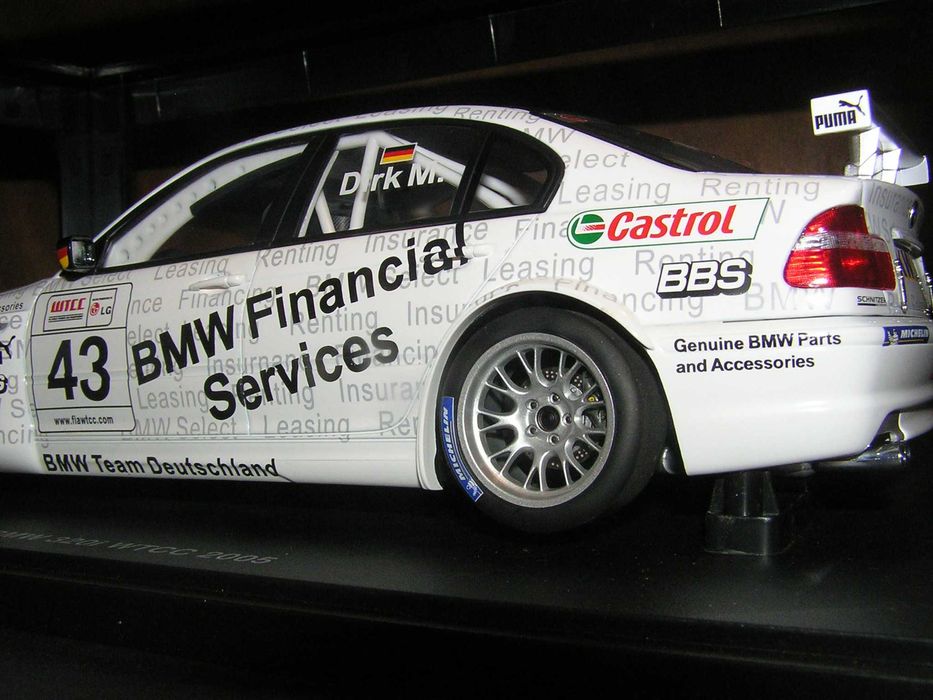 Miniatura BMW 320i E46 #43 WTCC 'Genuine Parts' 2005 AUTOart 1:18