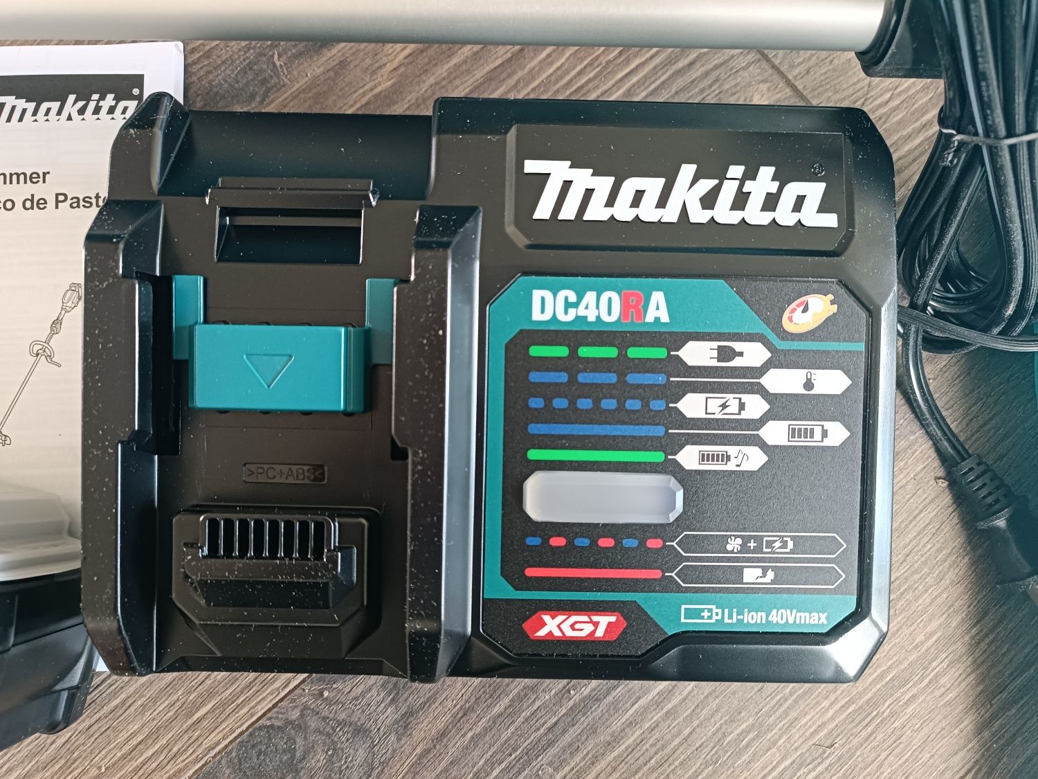 Акумуляторний Тример Makita GRU01M1.XGT 40V Max.+ Акумулятор 4.0А.Г.