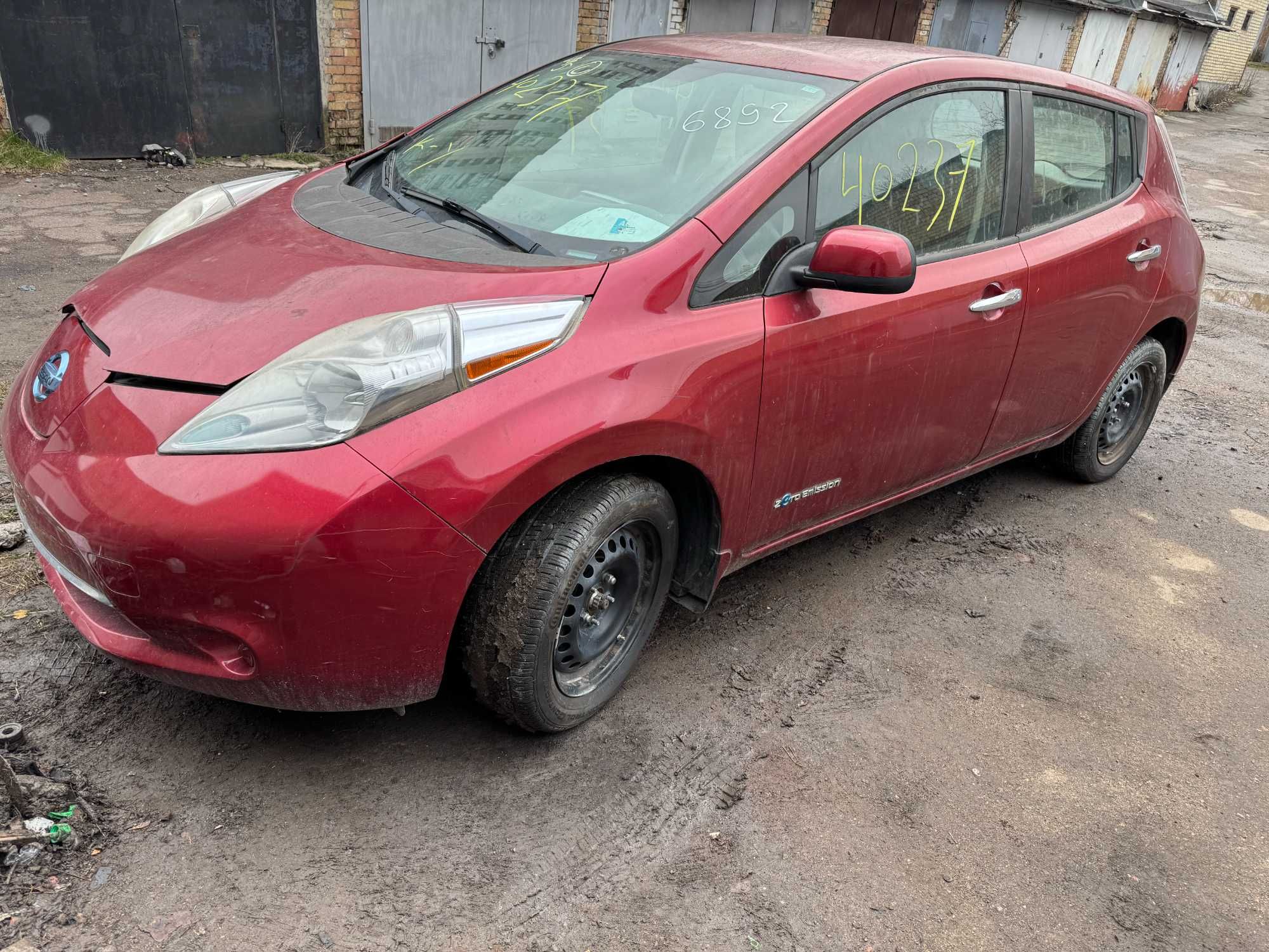 Nissan Leaf Кришка Багажника Ніссан ліф ляда