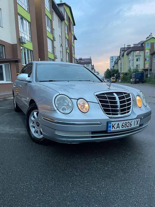 КІА Опірус 3.5 л. 2006 року.