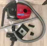Пылесос Philips PowerGO 1800W.