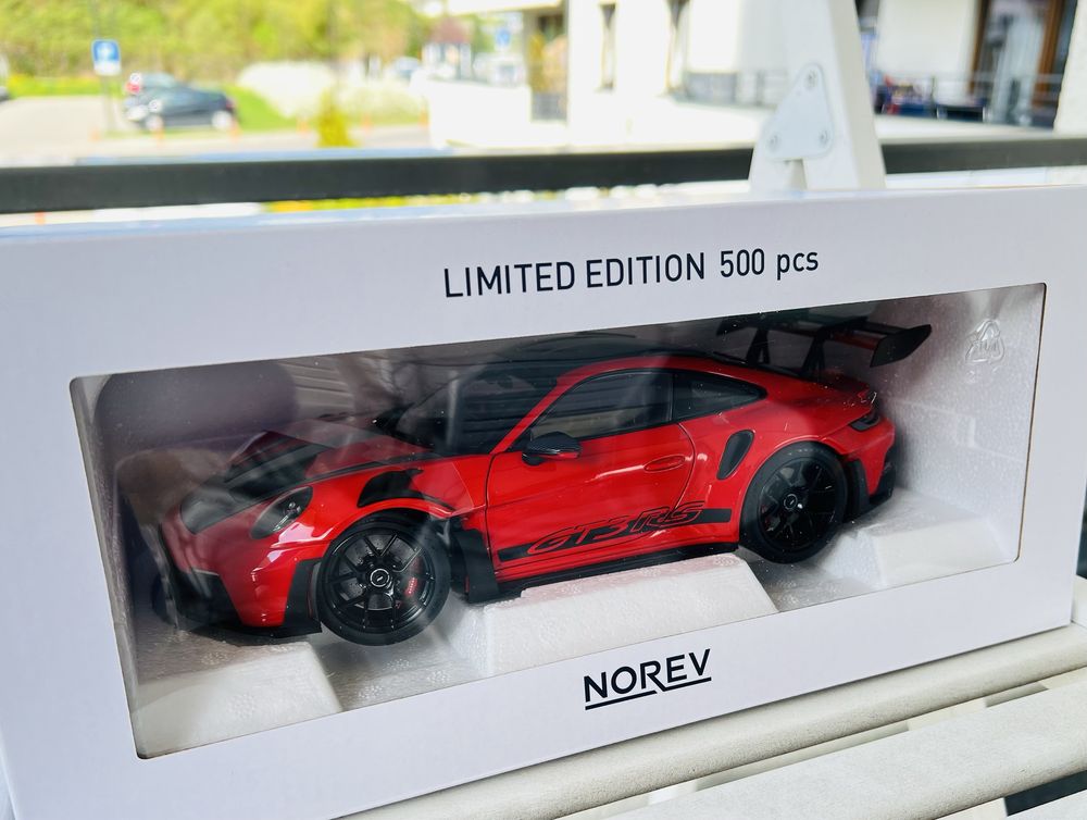 Porsche 911 GT3 RS (992) pakiet Weissach Norev 1/18 LIMITED full open