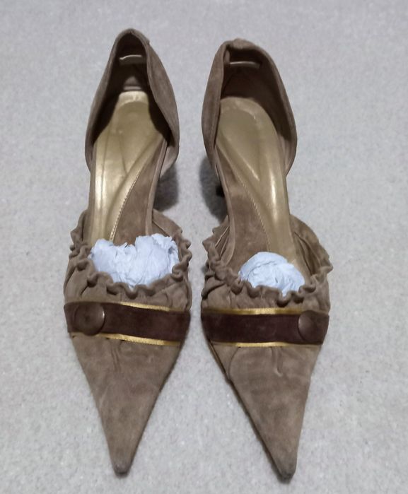 Sapatos de senhora só 1€