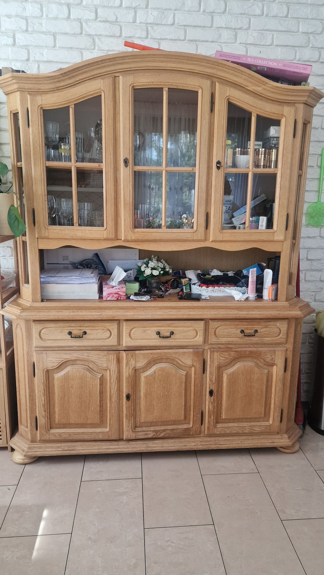 Kredens dębowy z litego drewna