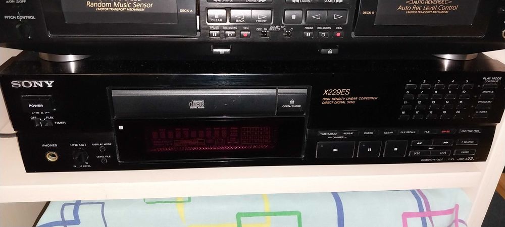 Серія ES - Sony CDP-X229ES