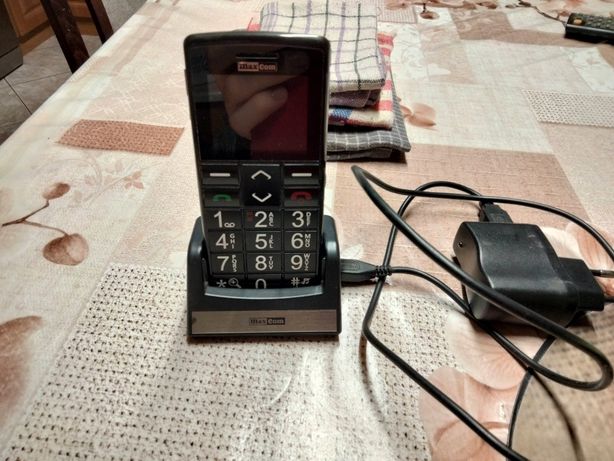 Telefon maxcom MM705BB z ładowarką i kartonikiem sprawny
