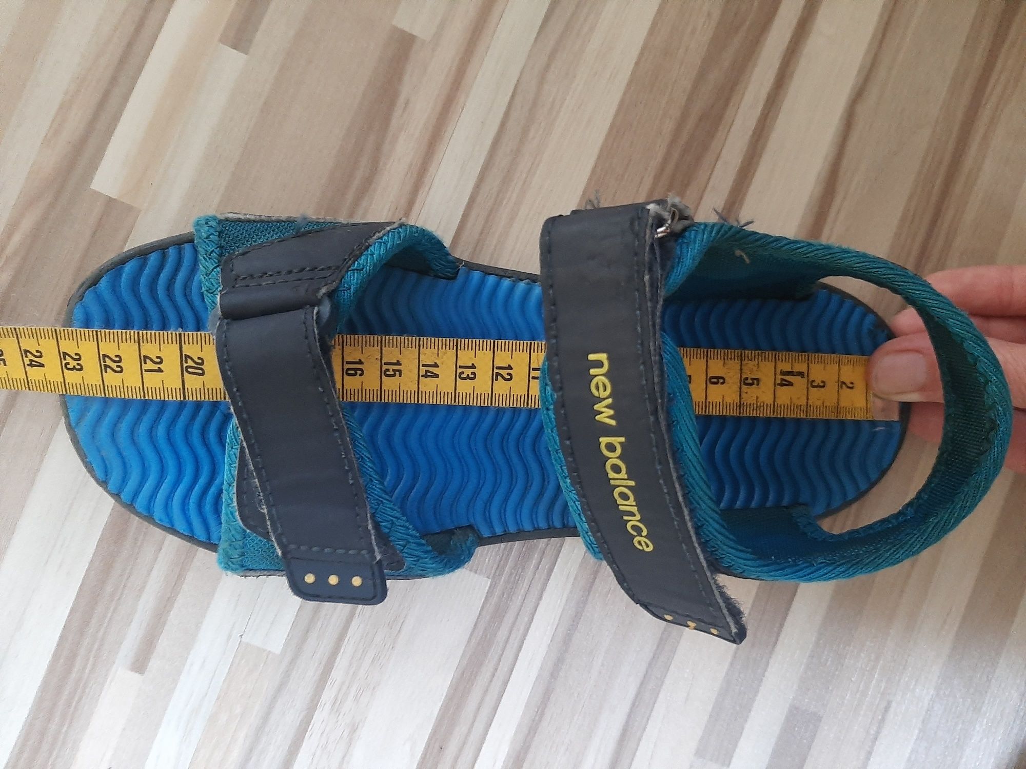 Sandały new balance r. 36/23 cm