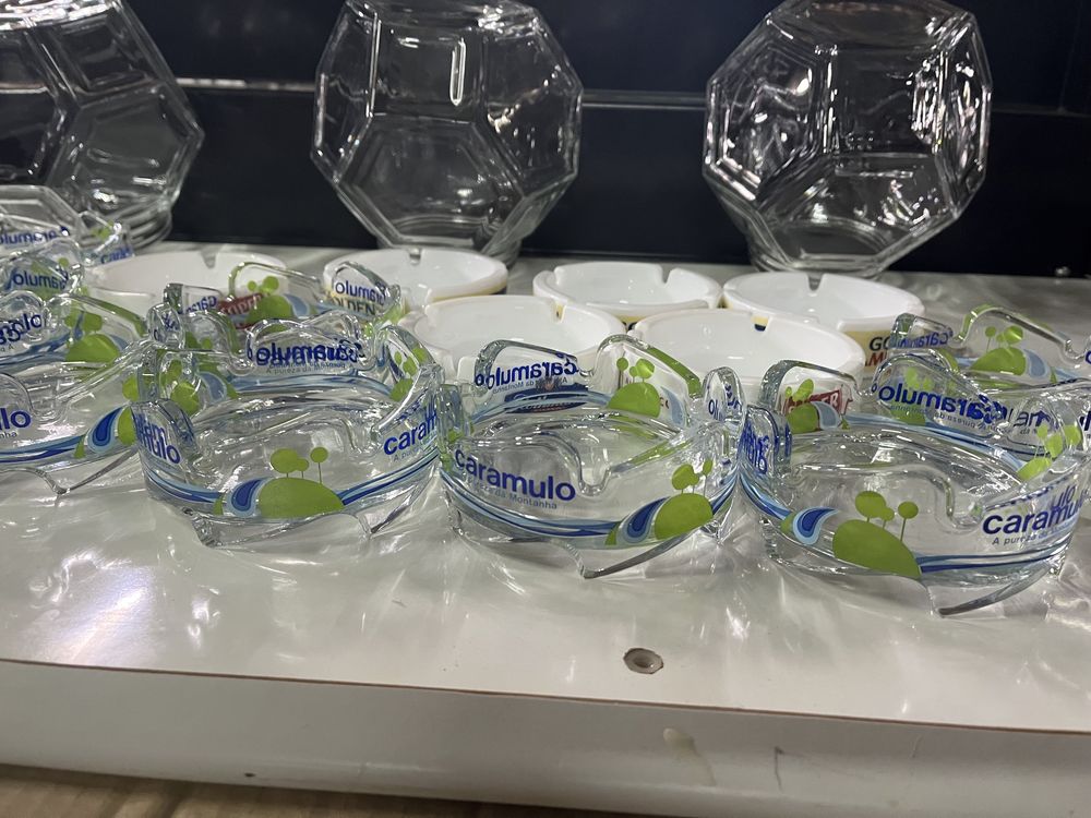 Cinzeiros com 11 cm de diametro x 5 cm de altura varios