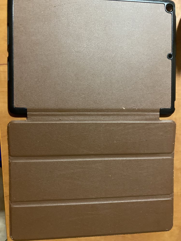 Ipad(5 generacja) 32gb z etui