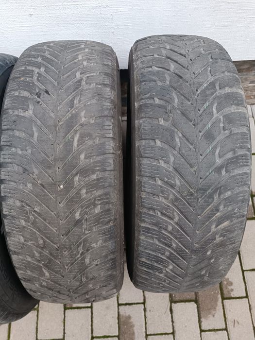 Гума на авто Nokian