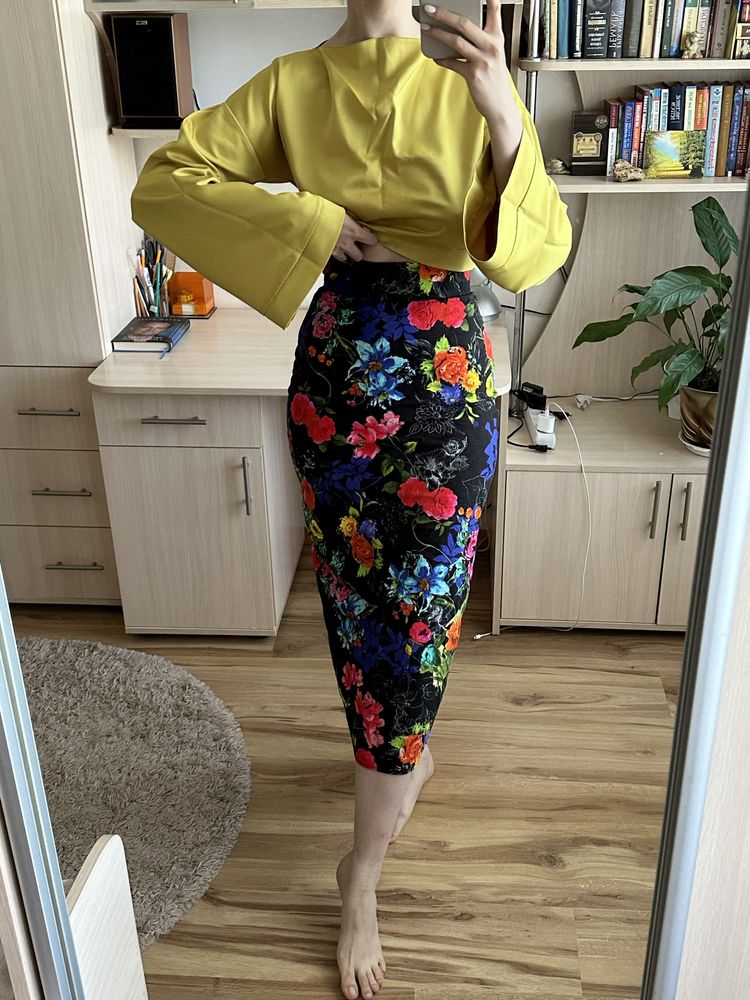Спідниця в стилі dolce & gabbana карандаш міді в квіти