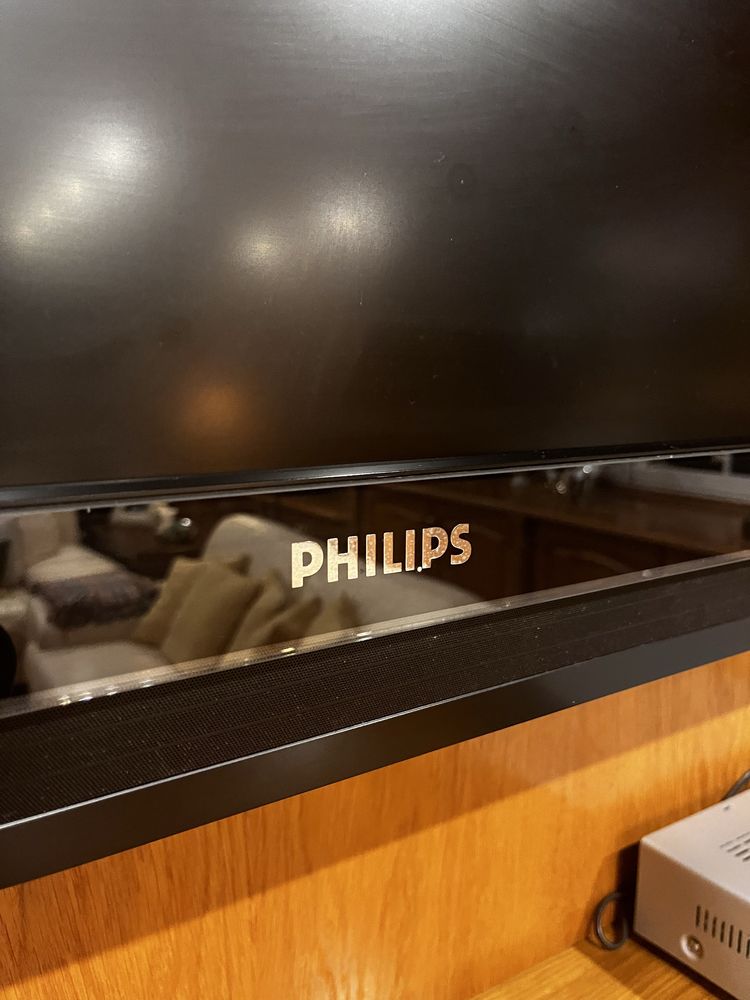 Philips LCD TV - 43”