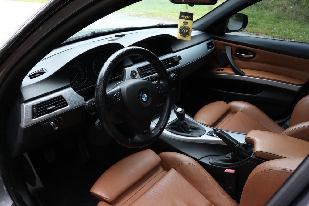 BMW e91 335i RWD elManuel