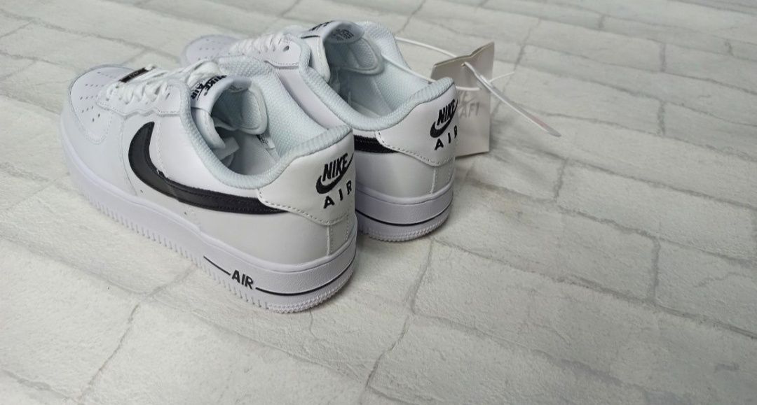 Кроссовки Nike Air Force 1 7002 чёрные с белым