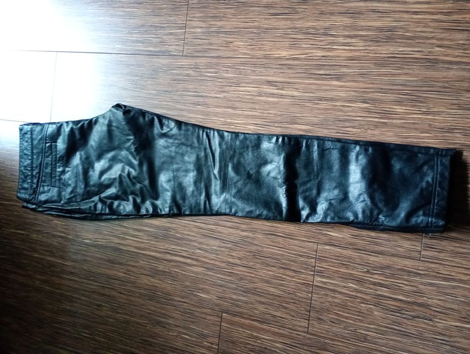 Damskie spodnie skórzane 88cm
