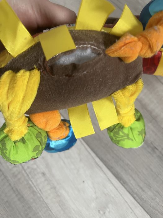 Lamaze grzechotki zawieszki sensoryczne