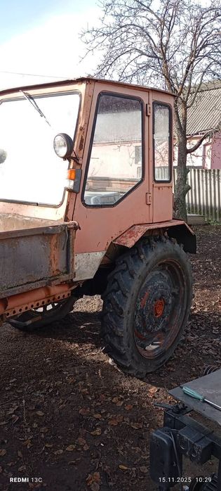 Продам трактор Т16