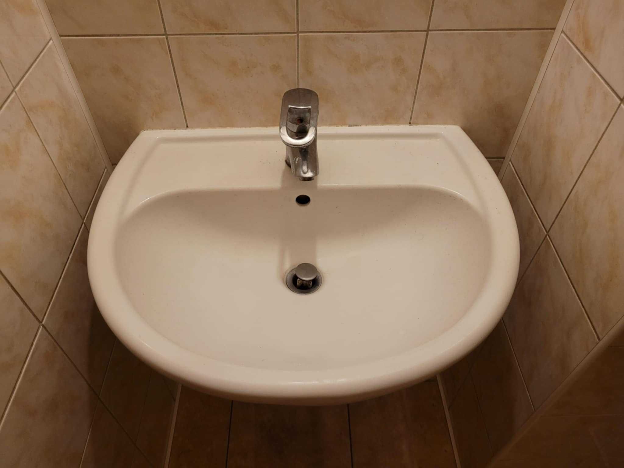 Miska klozetowa plus dodatkowy możliwy komplet