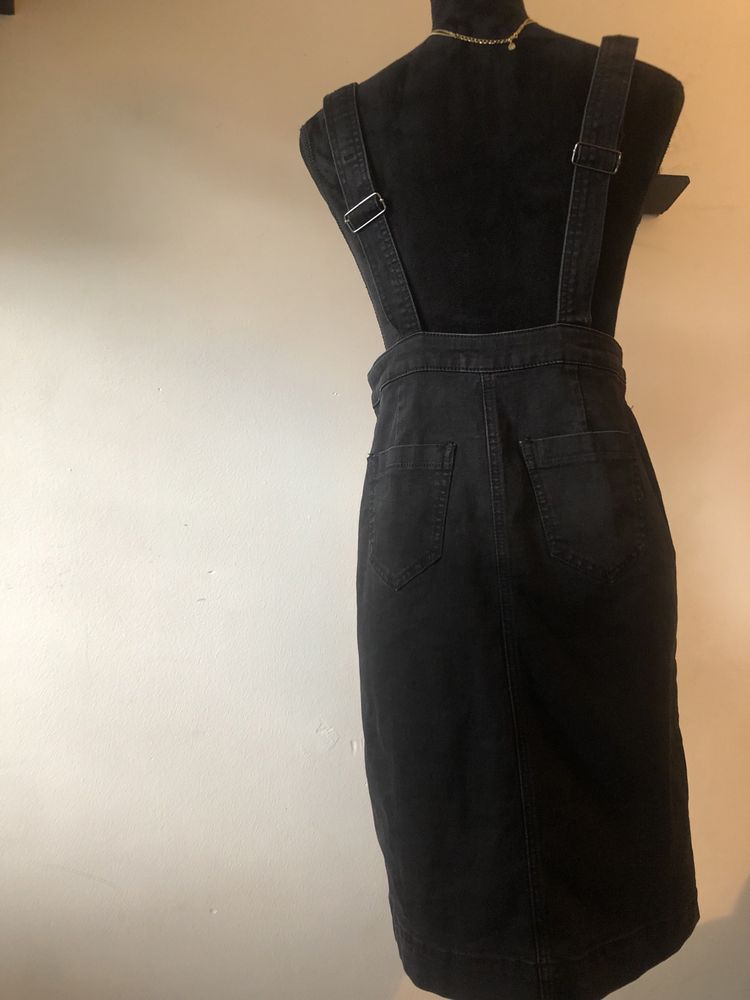 Sukienka czarna ogrodniczka guziki jeans jeansowa casual vintage zara