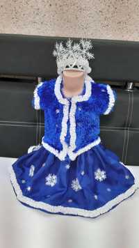 Продам Новогодний костюм Снегурочки