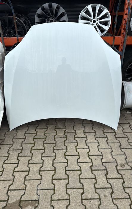 Капот Tesla Model S