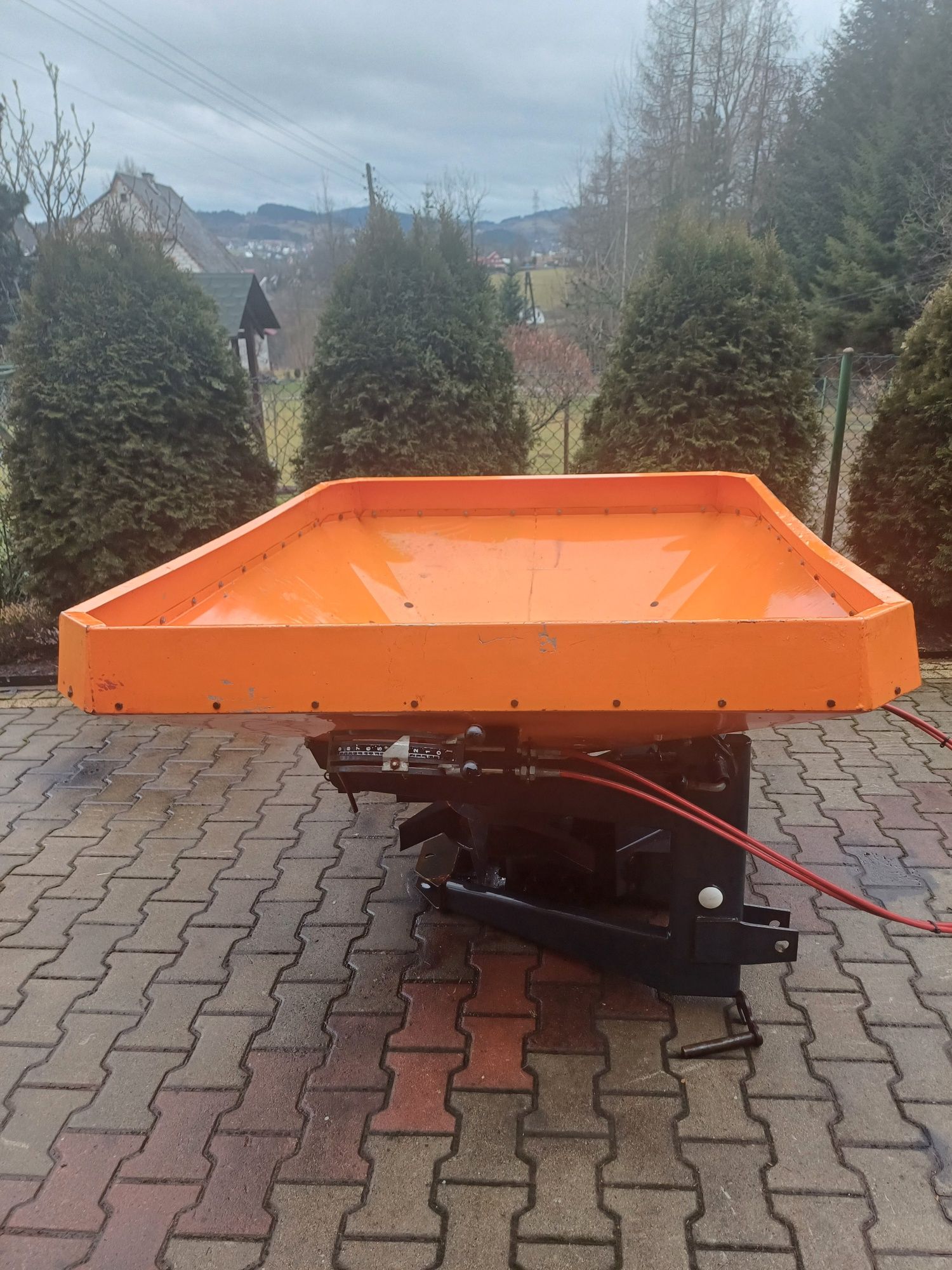 Rozsiewacz nawozów 700 l